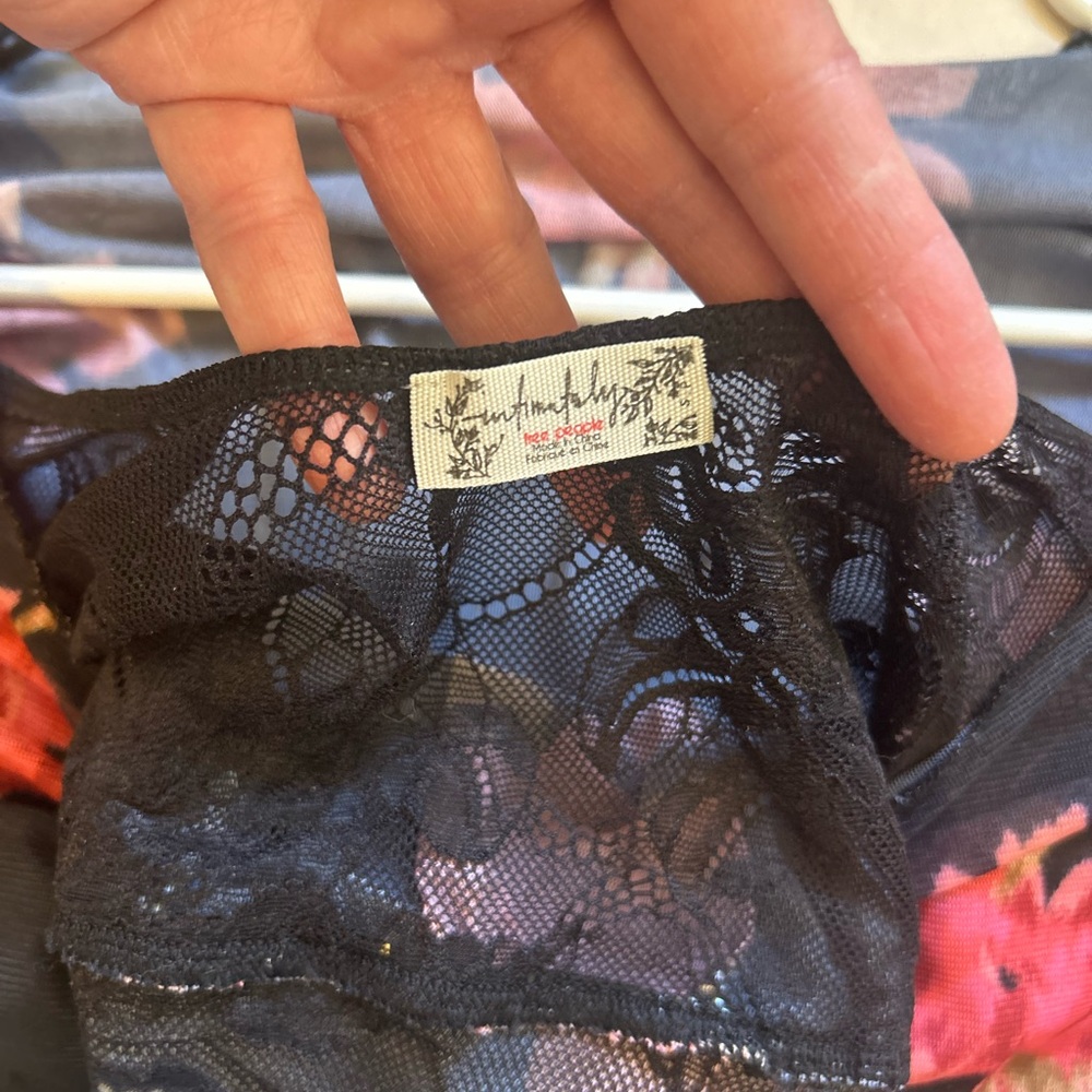 NWT Free People Red Rose Floral Bodysuit Size Small Snap gusset thong style - Picture 11 of 14
